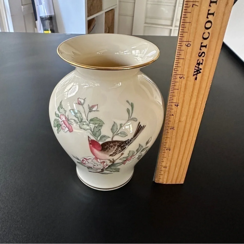 Lenox Serenade Medium Vase white, pink & green birds flowers vintage collectible